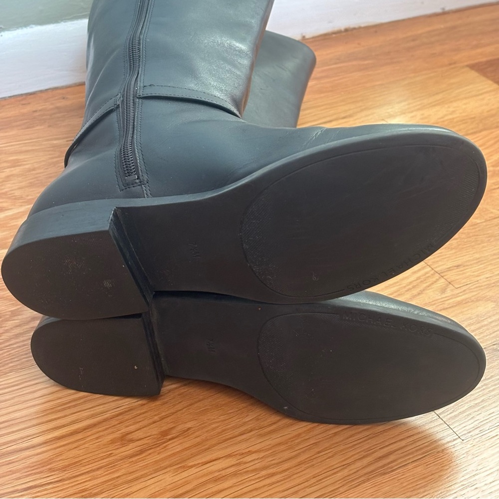 Michael Kors Black Leather Finley Boots, Size 7.5M - Picture 13 of 14